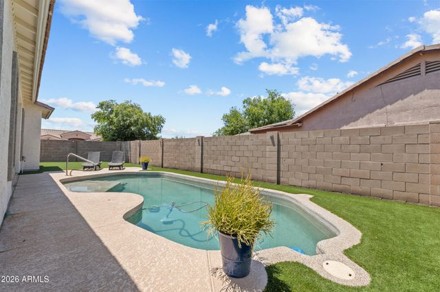 21702 N 67th Lane, Glendale, AZ 85308