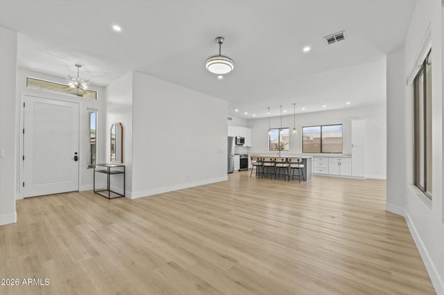 21702 N 67th Lane, Glendale, AZ 85308