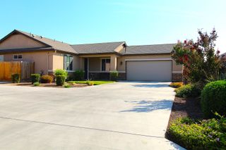 134 W Kimball Avenue, Visalia, CA 93277
