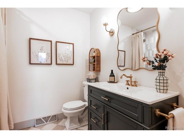 5530 E Gill Pl, Denver, CO 80246