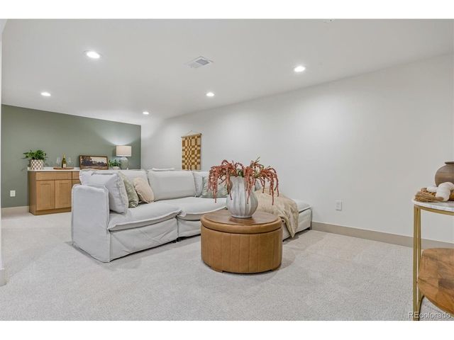 5530 E Gill Pl, Denver, CO 80246