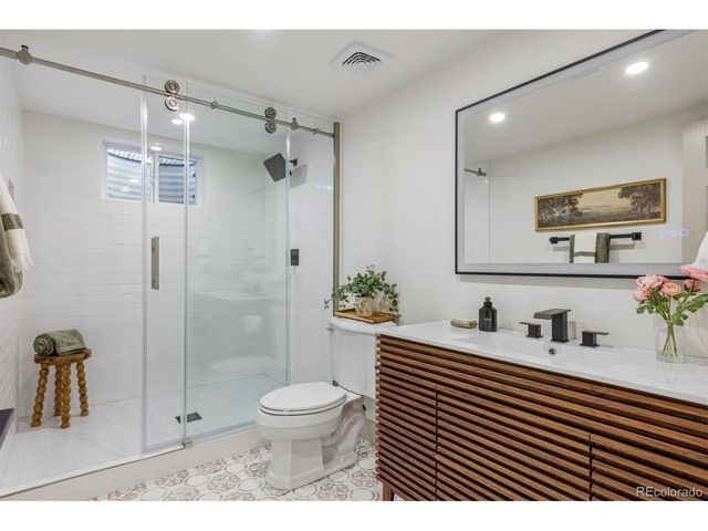 5530 E Gill Pl, Denver, CO 80246