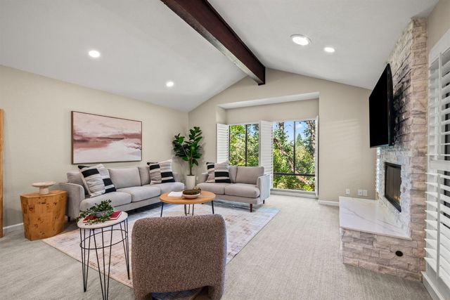 140 Morning Dove Ln, Folsom, CA 95630