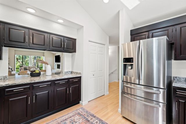 140 Morning Dove Ln, Folsom, CA 95630