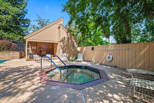 140 Morning Dove Ln, Folsom, CA 95630