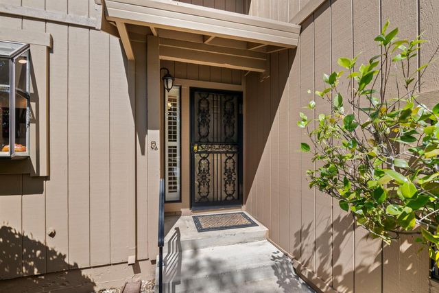 140 Morning Dove Ln, Folsom, CA 95630