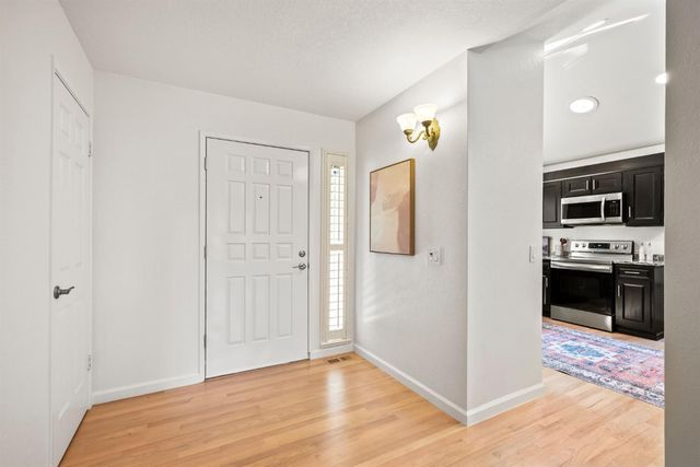 140 Morning Dove Ln, Folsom, CA 95630
