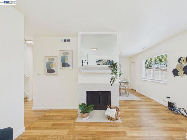 124 Westgate Cir, San Pablo, CA 94806