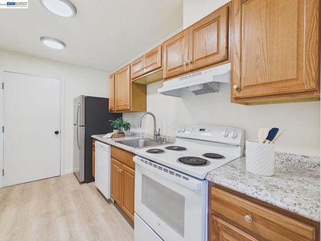 124 Westgate Cir, San Pablo, CA 94806