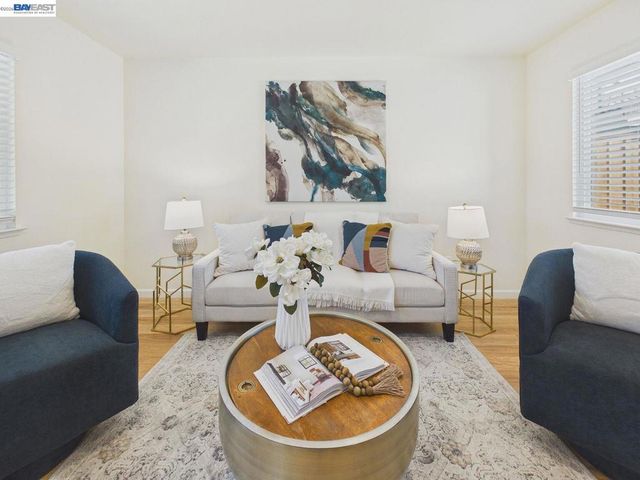 124 Westgate Cir, San Pablo, CA 94806