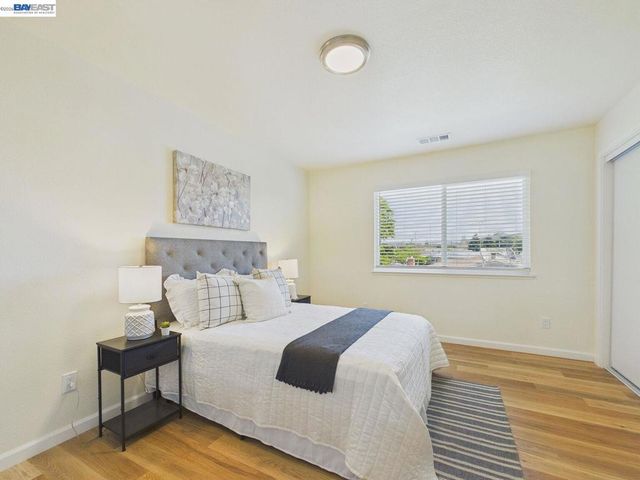 124 Westgate Cir, San Pablo, CA 94806