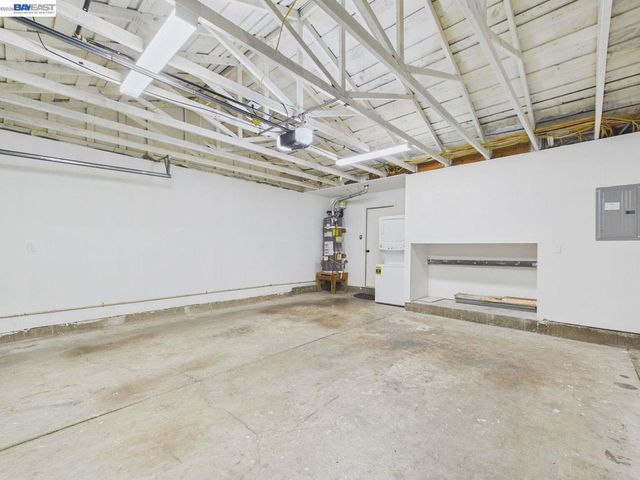 124 Westgate Cir, San Pablo, CA 94806