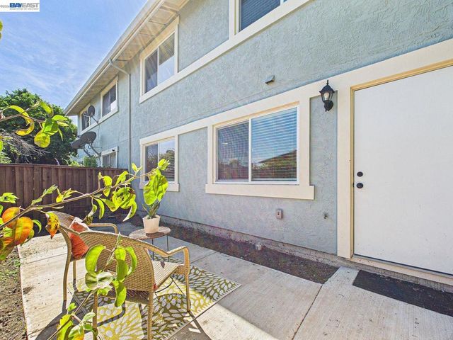 124 Westgate Cir, San Pablo, CA 94806