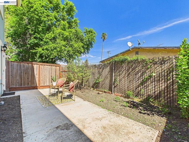 124 Westgate Cir, San Pablo, CA 94806