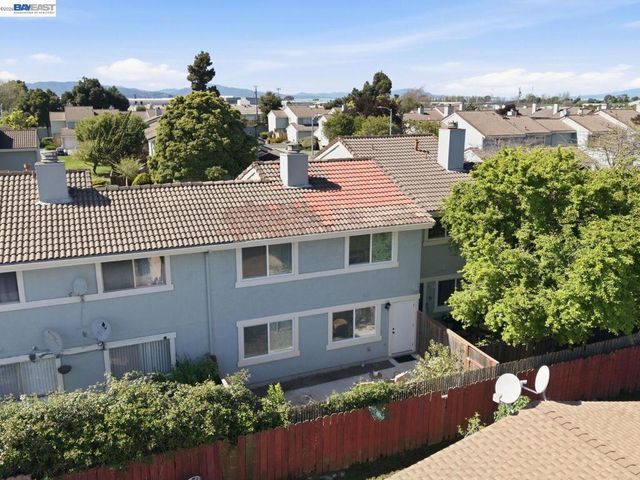 124 Westgate Cir, San Pablo, CA 94806