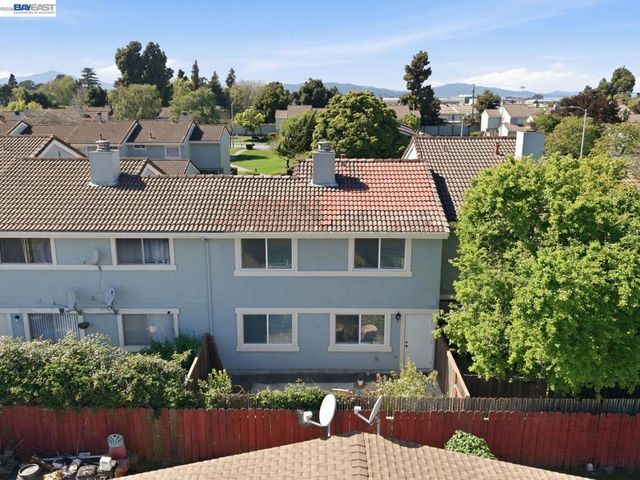 124 Westgate Cir, San Pablo, CA 94806