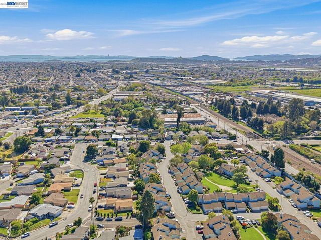 124 Westgate Cir, San Pablo, CA 94806