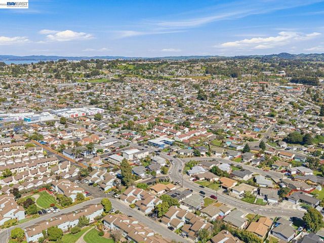 124 Westgate Cir, San Pablo, CA 94806