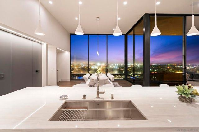 2035 Evergreen, San Diego, CA 92106