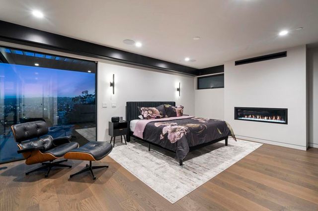 2035 Evergreen, San Diego, CA 92106