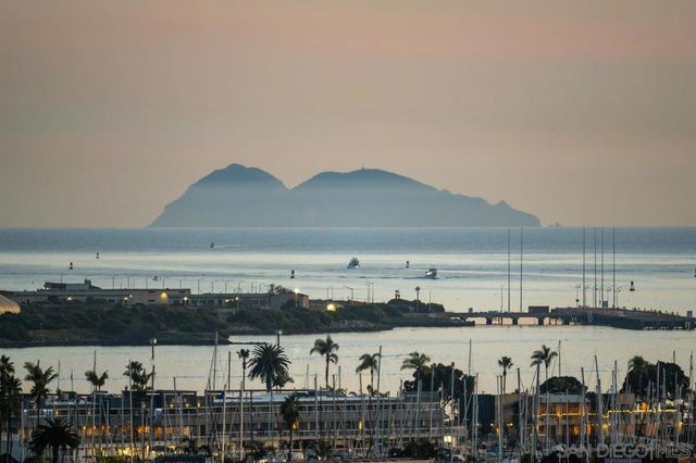 2035 Evergreen, San Diego, CA 92106