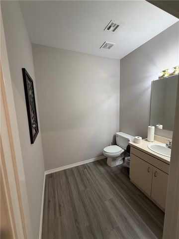 2701 SE G Street Suite 5, Bentonville, AR 72712