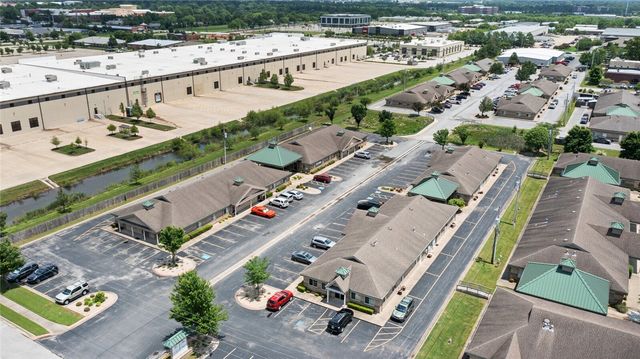 2701 SE G Street Suite 5, Bentonville, AR 72712