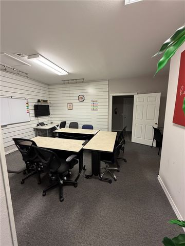 2701 SE G Street Suite 5, Bentonville, AR 72712