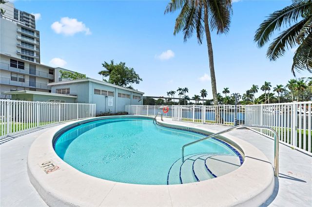 1610 NW N River Dr 201, Miami, FL 33125