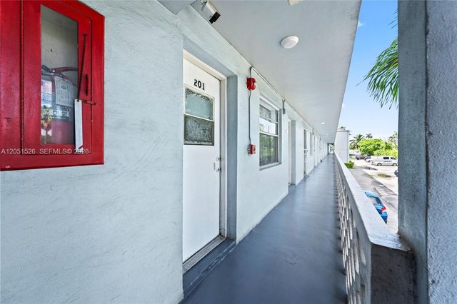 1610 NW N River Dr 201, Miami, FL 33125