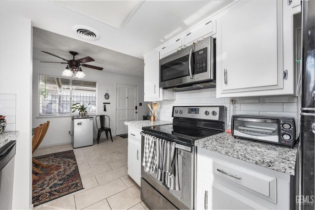 3333 El Encanto Court 32, Bakersfield, CA 93301