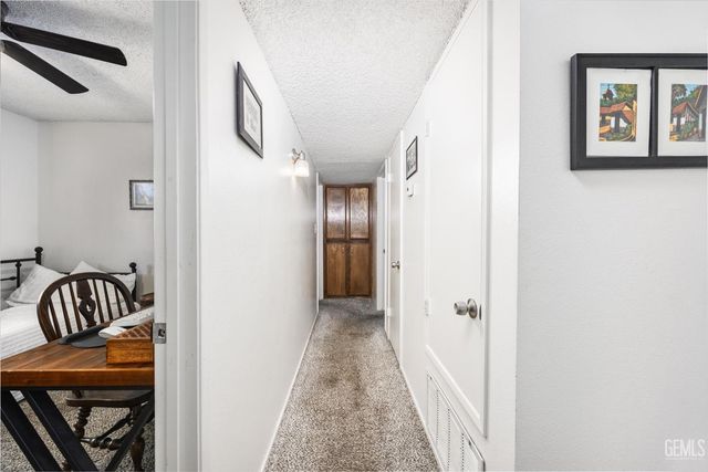 3333 El Encanto Court 32, Bakersfield, CA 93301