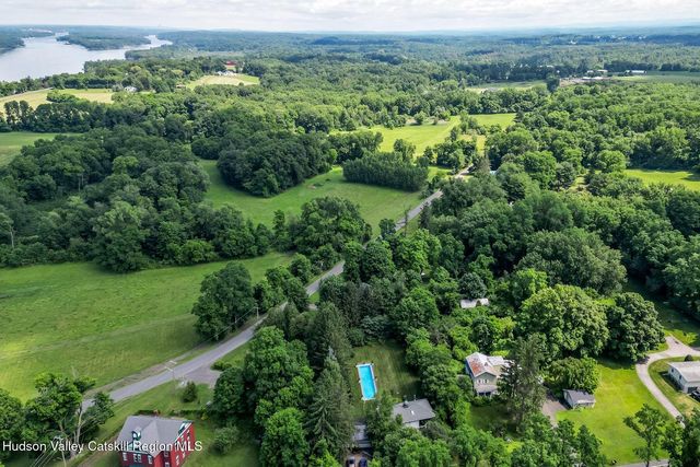 117 County Route 26A, Stuyvesant, NY 12173