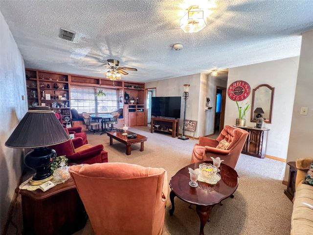 304 SE 2nd Street, Knox City, TX 79529