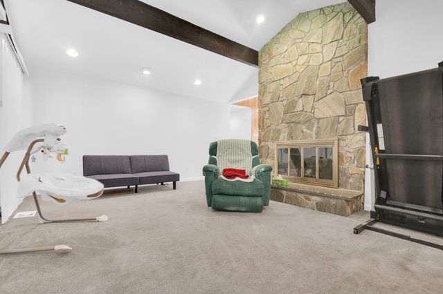 80 Winter St, Ashland, MA 01721