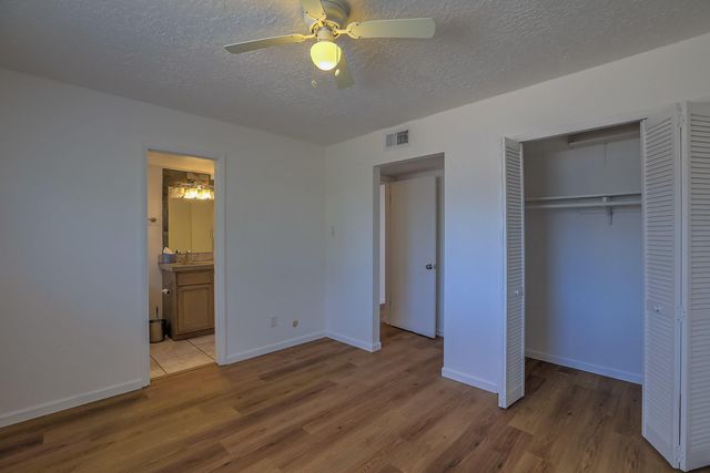 11609 Palm Springs Avenue NE, Albuquerque, NM 87111