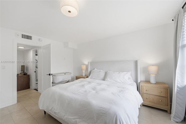 17800 Atlantic Boulevard PH3, Sunny Isles Beach, FL 33160