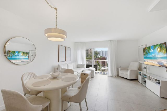 17800 Atlantic Boulevard PH3, Sunny Isles Beach, FL 33160