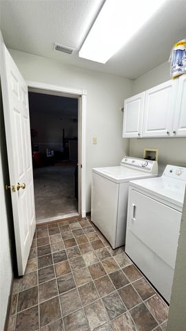 106 White Oak Drive, Mabank, TX 75156