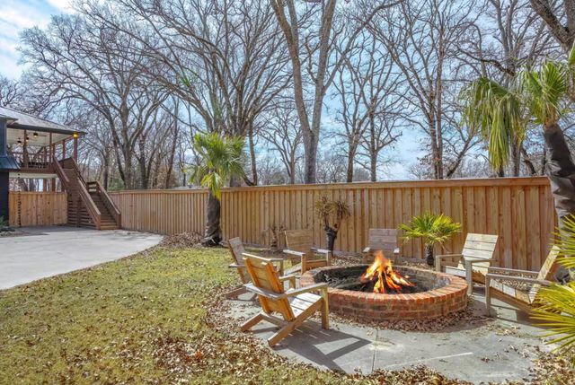 106 White Oak Drive, Mabank, TX 75156