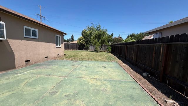 2867 Christina Ave, Stockton, CA 95204