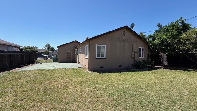 2867 Christina Ave, Stockton, CA 95204
