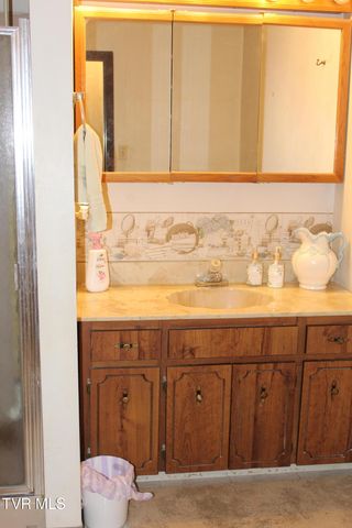 175 Fincastle Heights Road, Jonesville, VA 24263