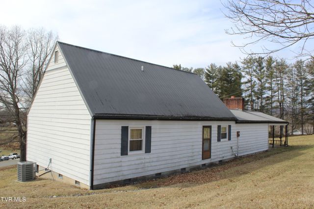 175 Fincastle Heights Road, Jonesville, VA 24263