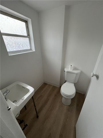 2931 Zephyr Ave, Sheraden, PA 15204