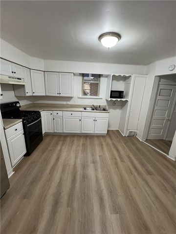 2931 Zephyr Ave, Sheraden, PA 15204