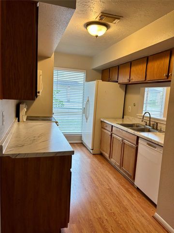 7806 Gatehouse Drive, Houston, TX 77040