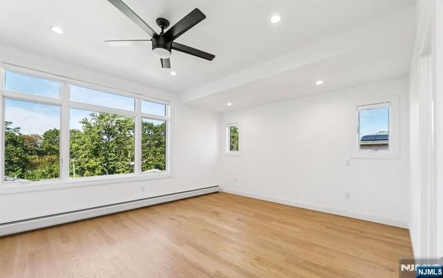 309 7th 1, Palisades Park, NJ 07650
