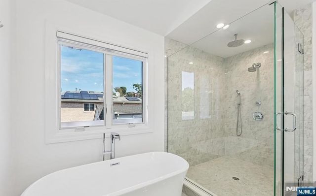 309 7th 1, Palisades Park, NJ 07650