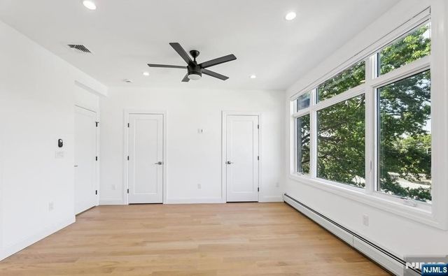 309 7th 1, Palisades Park, NJ 07650